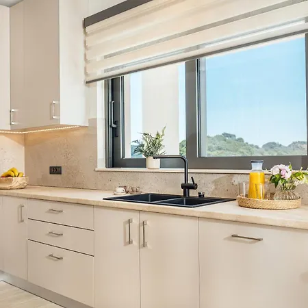 Euphoria Hill Villa, By Tk Management Villa *