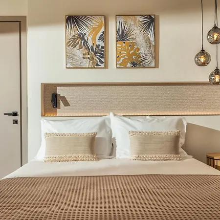 Euphoria Hill Villa, By Tk Management *