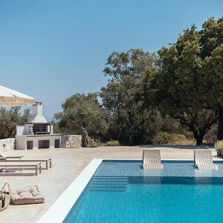 Euphoria Hill Villa, By Tk Management