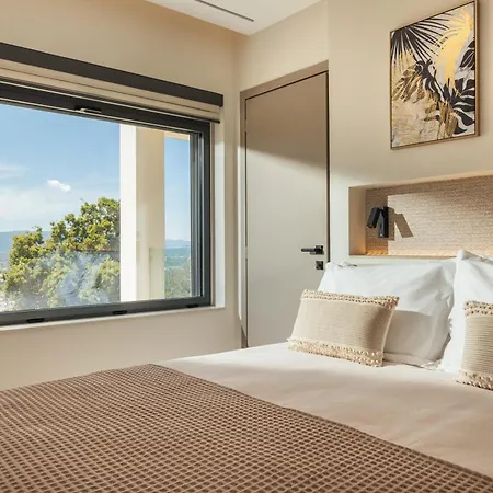 Euphoria Hill Villa, By Tk Management