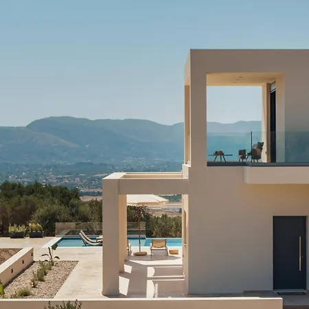 Euphoria Hill Villa, By Tk Management * Argassi